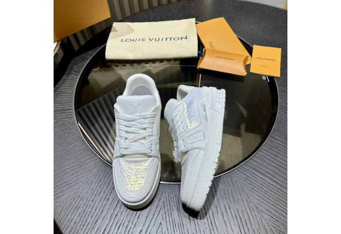 LOVT SNEAKER lv-235