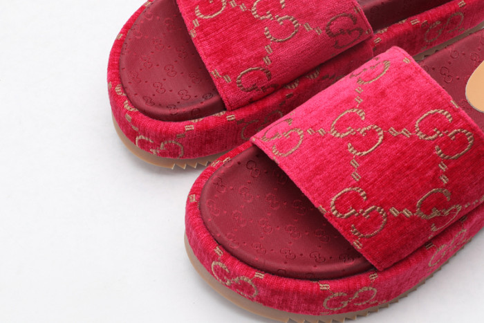 guc sandal