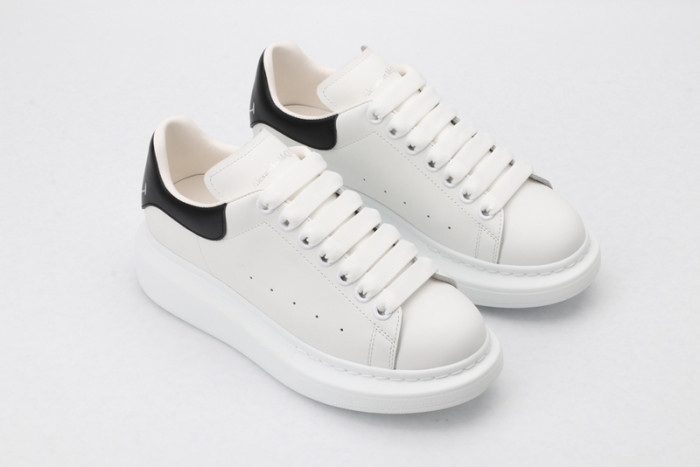 alex mcqu sneakers