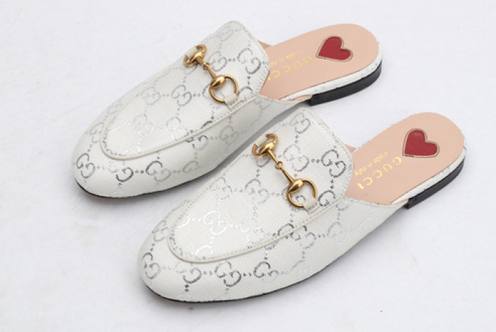 guc loafer