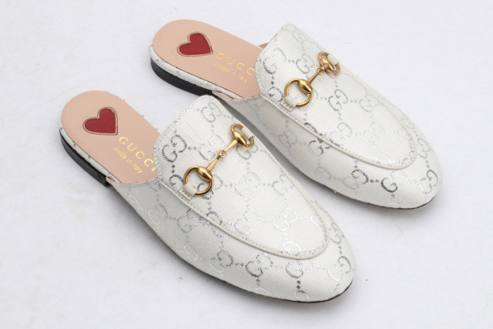 guc loafer