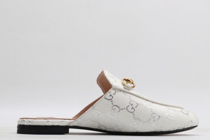 guc loafer