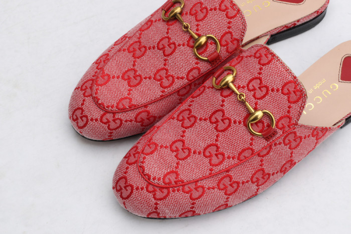 guc loafer