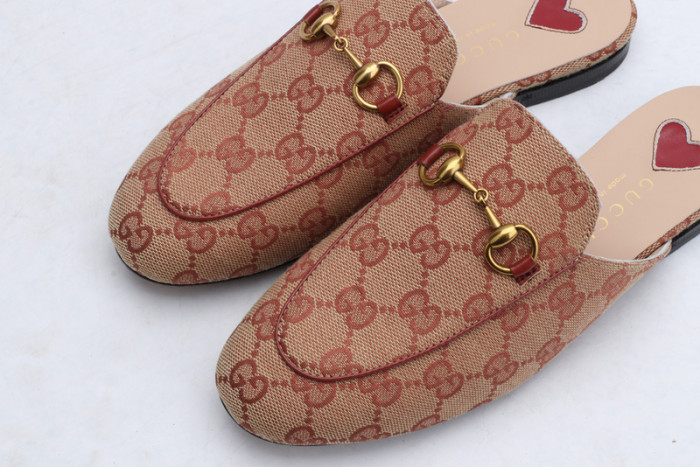 guc loafer
