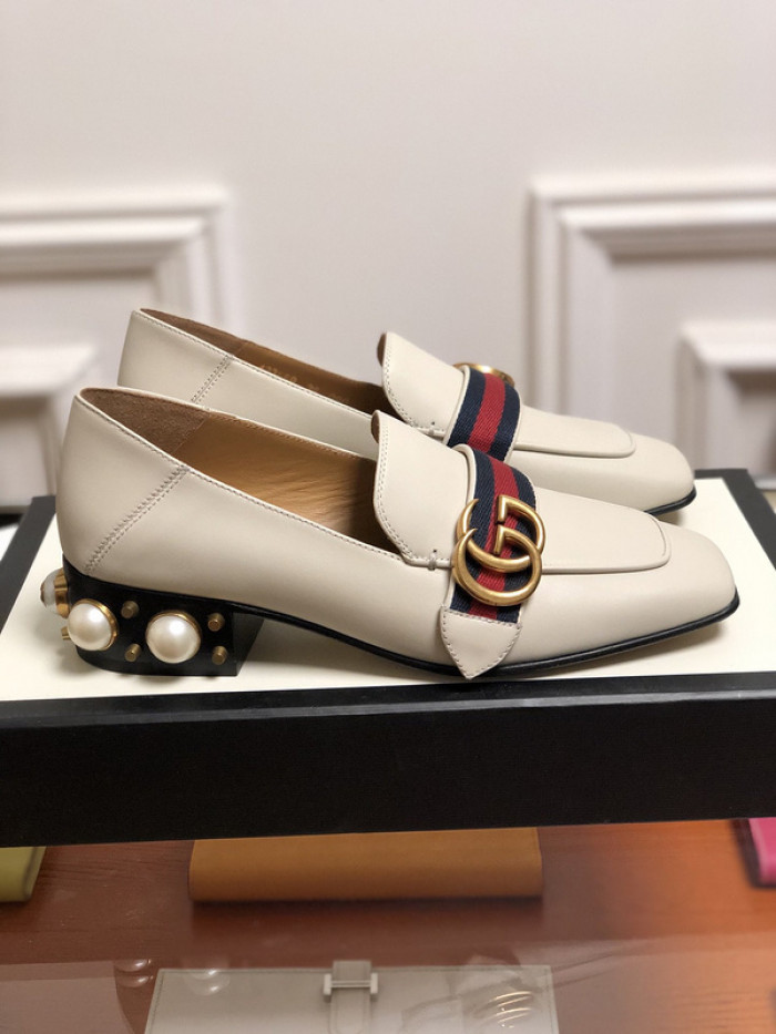 guc loafer