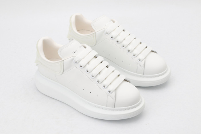 alex mcqu sneakers