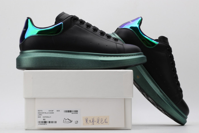 alex mcqu sneakers