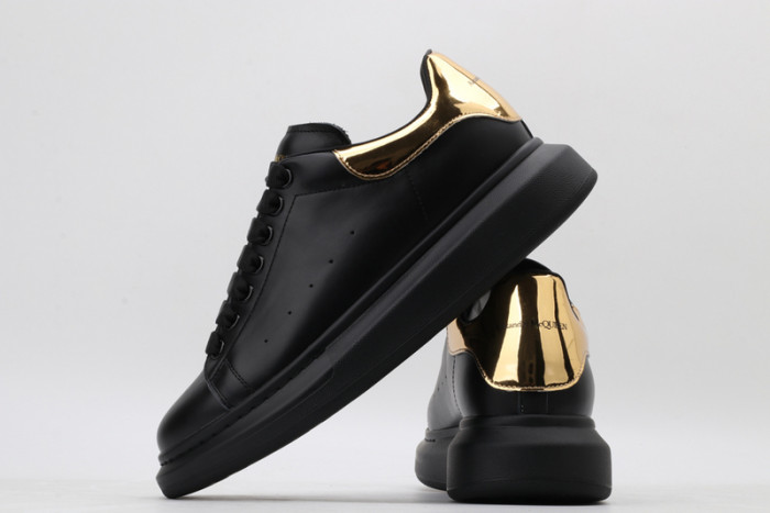 alex mcqu sneakers