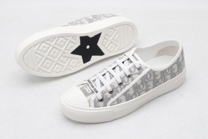 dr b23 homme kaws h903p170