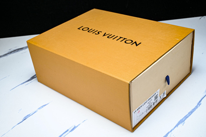LOVT SNEAKER lv-559