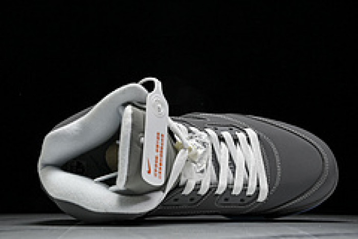 Jordan 5 Retro 