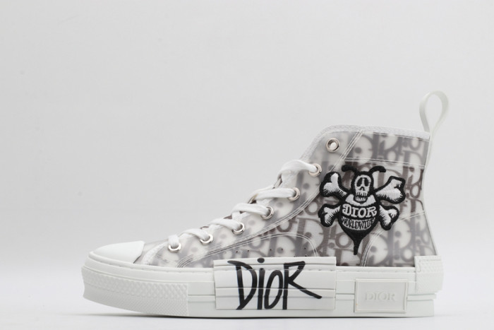 dr b23 homme kaws h903p165