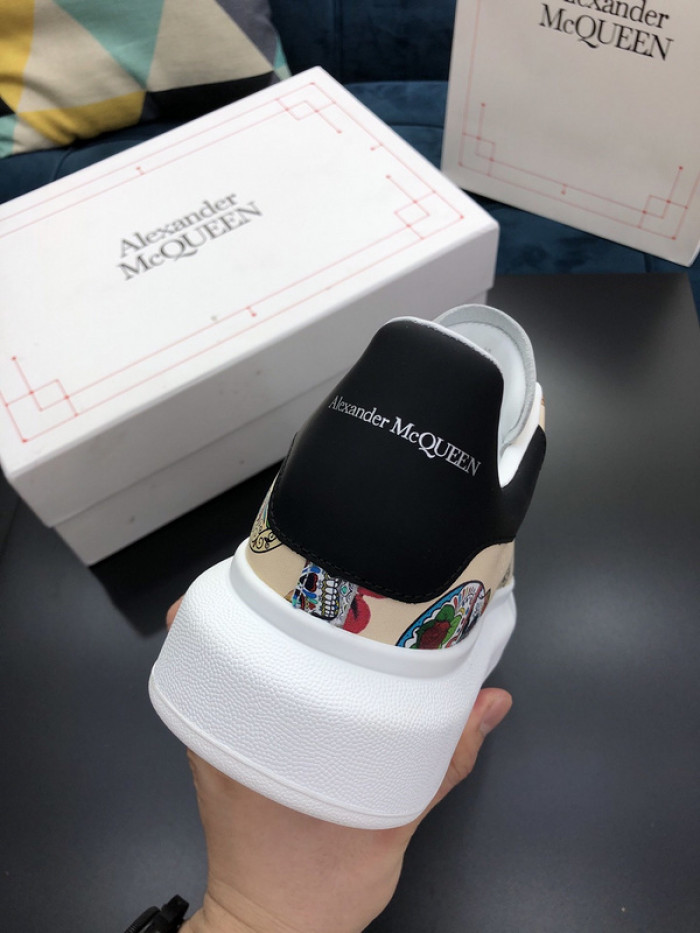 alex mcqu sneakers