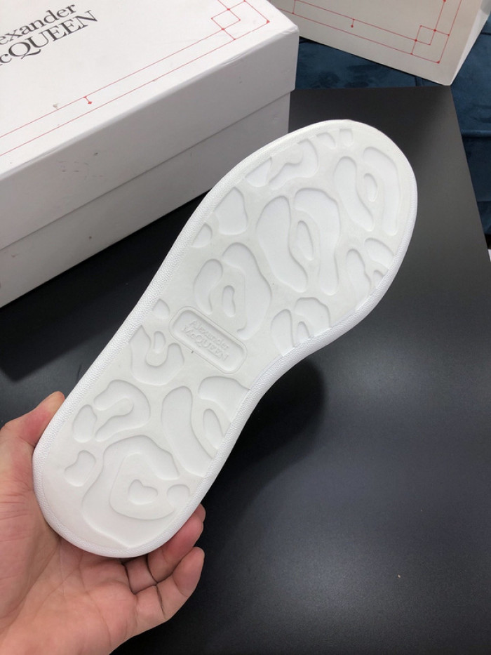 alex mcqu sneakers