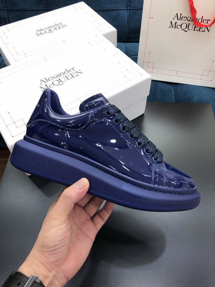 alex mcqu sneakers
