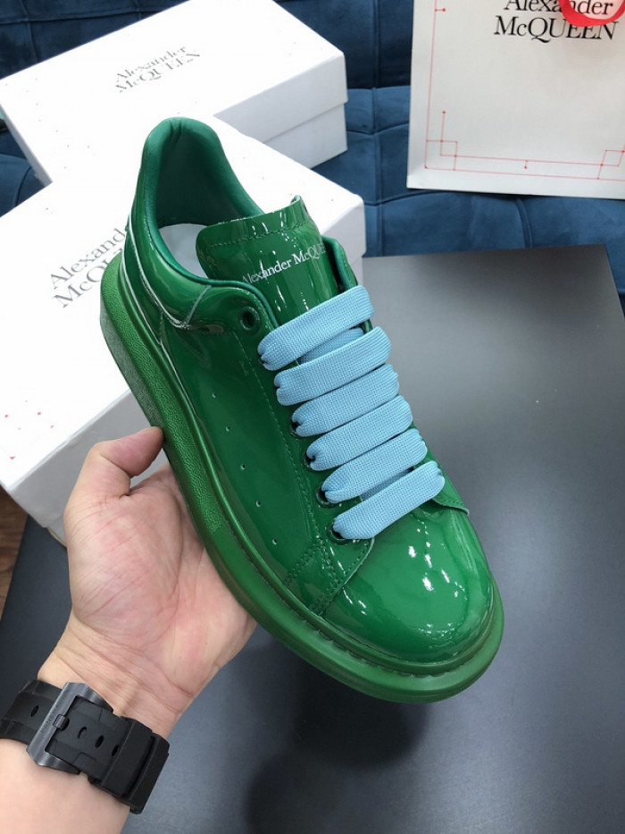 alex mcqu sneakers