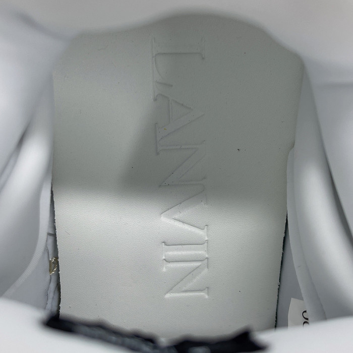 Lanu1n curb sneaker