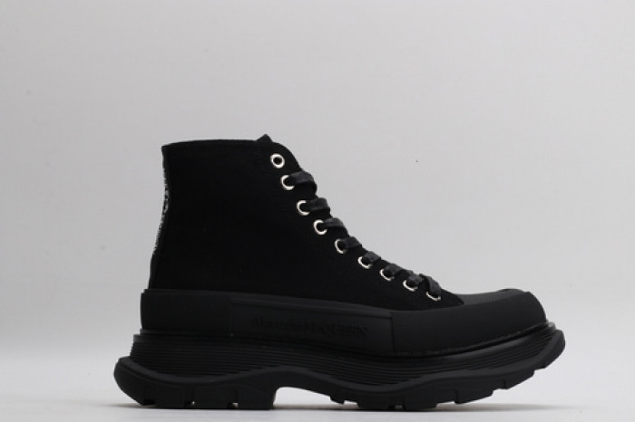 alex mcqu sneakers