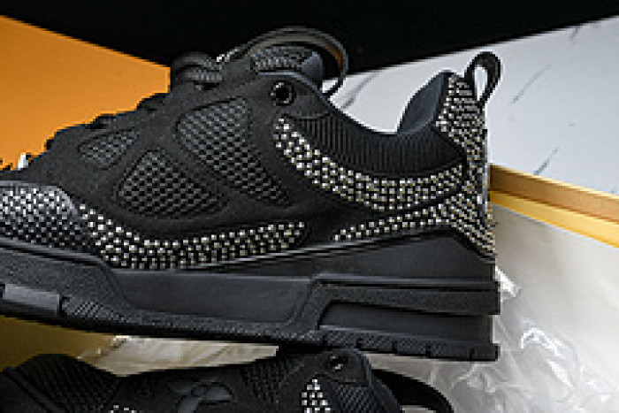 LOVT SNEAKER lv-256