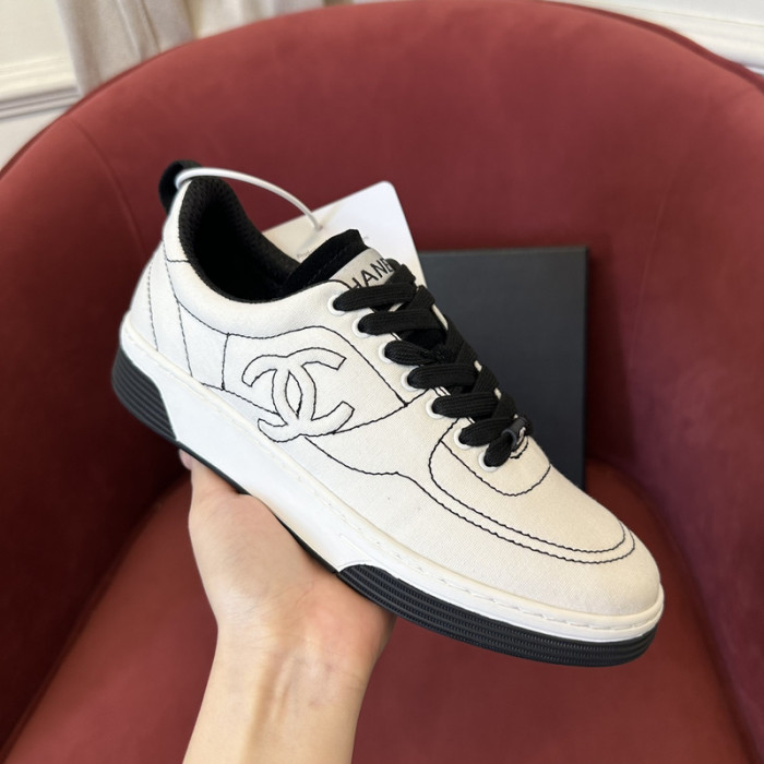 CN LOW TOP TRAINER CC SNEAKERS 21010924