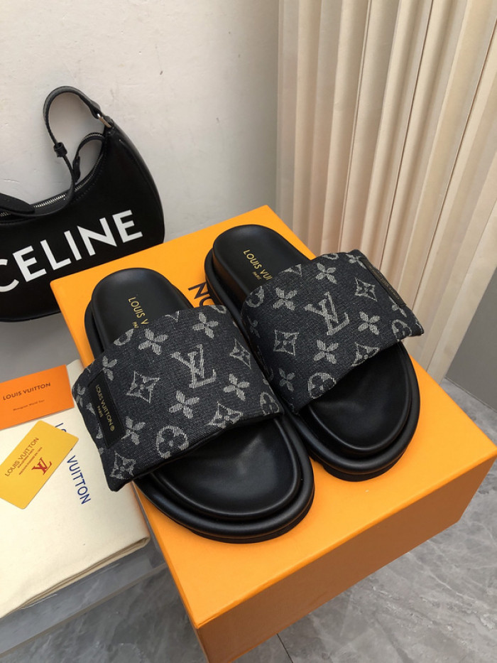 lovt sandal