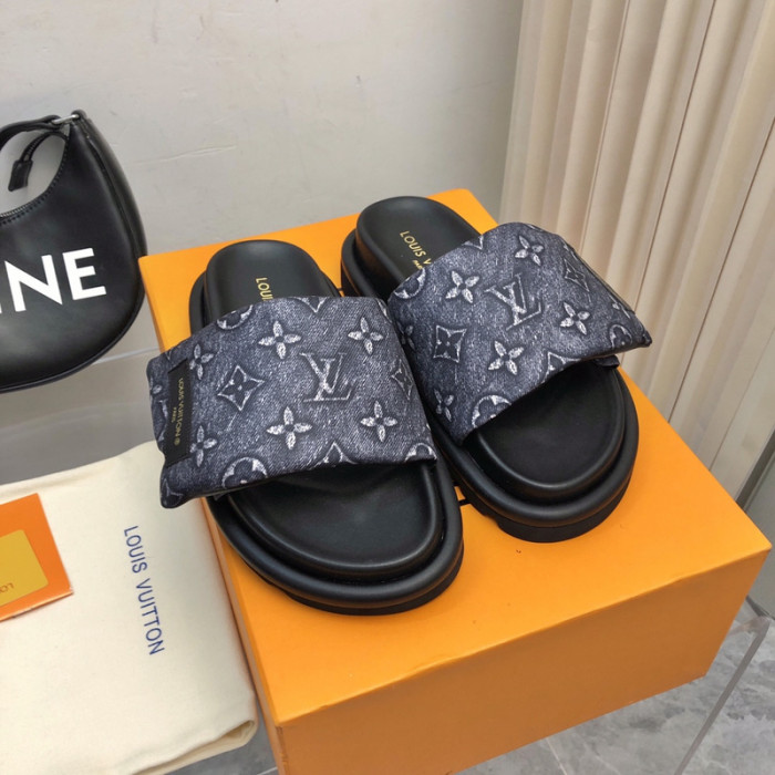 lovt sandal
