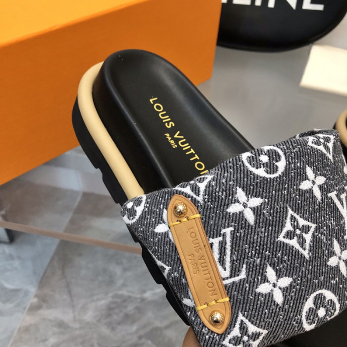 lovt sandal