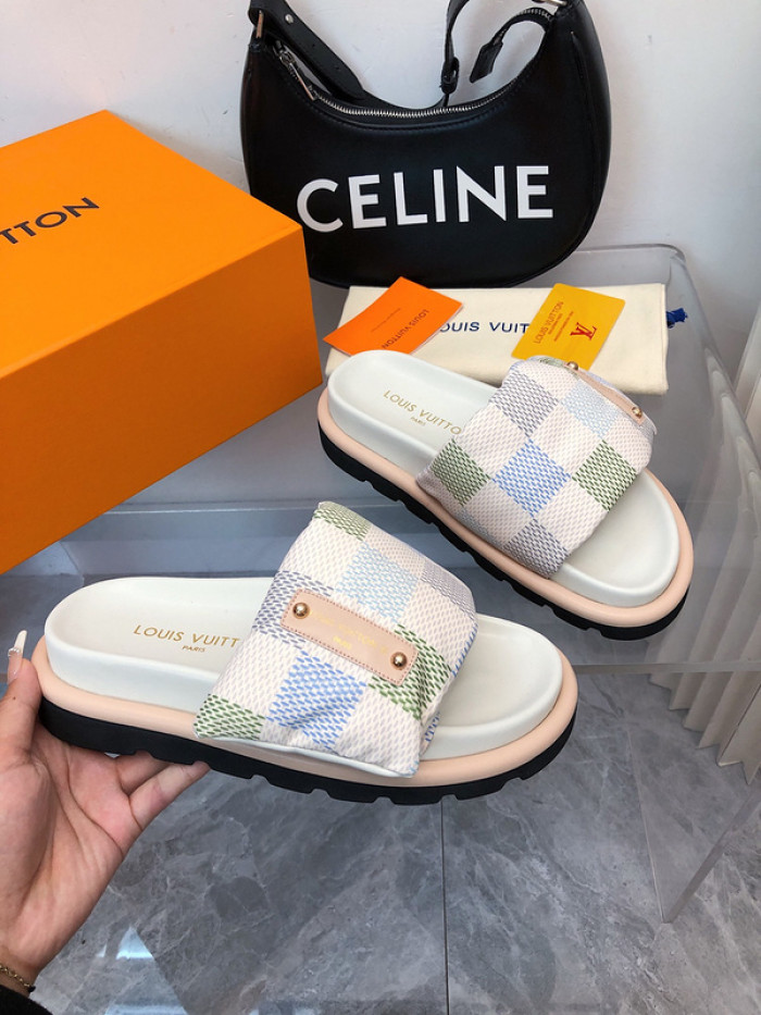 lovt sandal