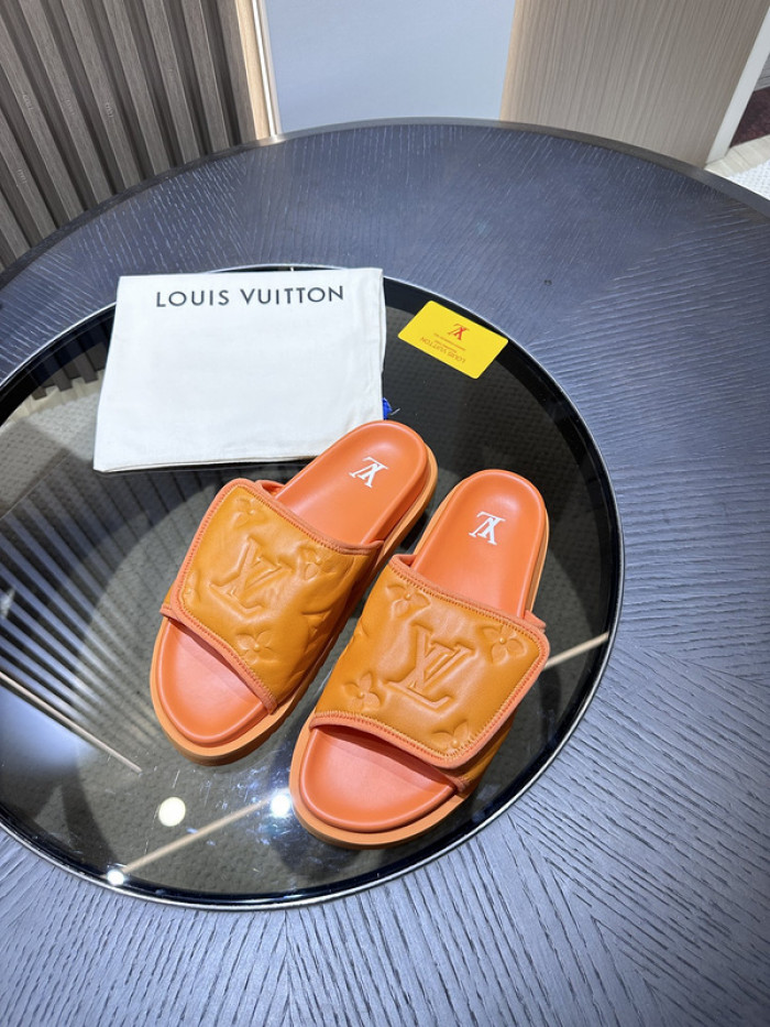 lovt sandal