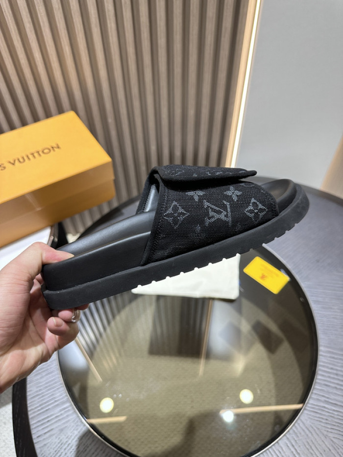 lovt sandal