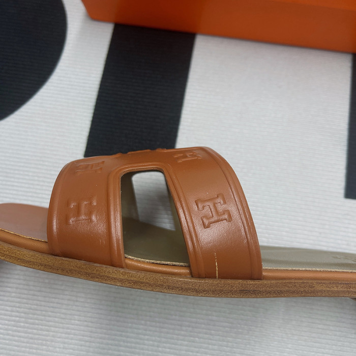 her slides 2306098