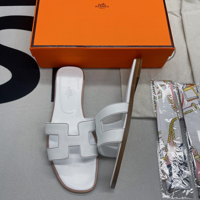 her slides 23060912
