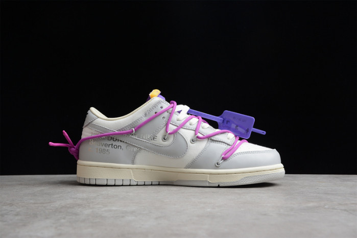 nike dunk low of lot 28 of 50 dm1602-111